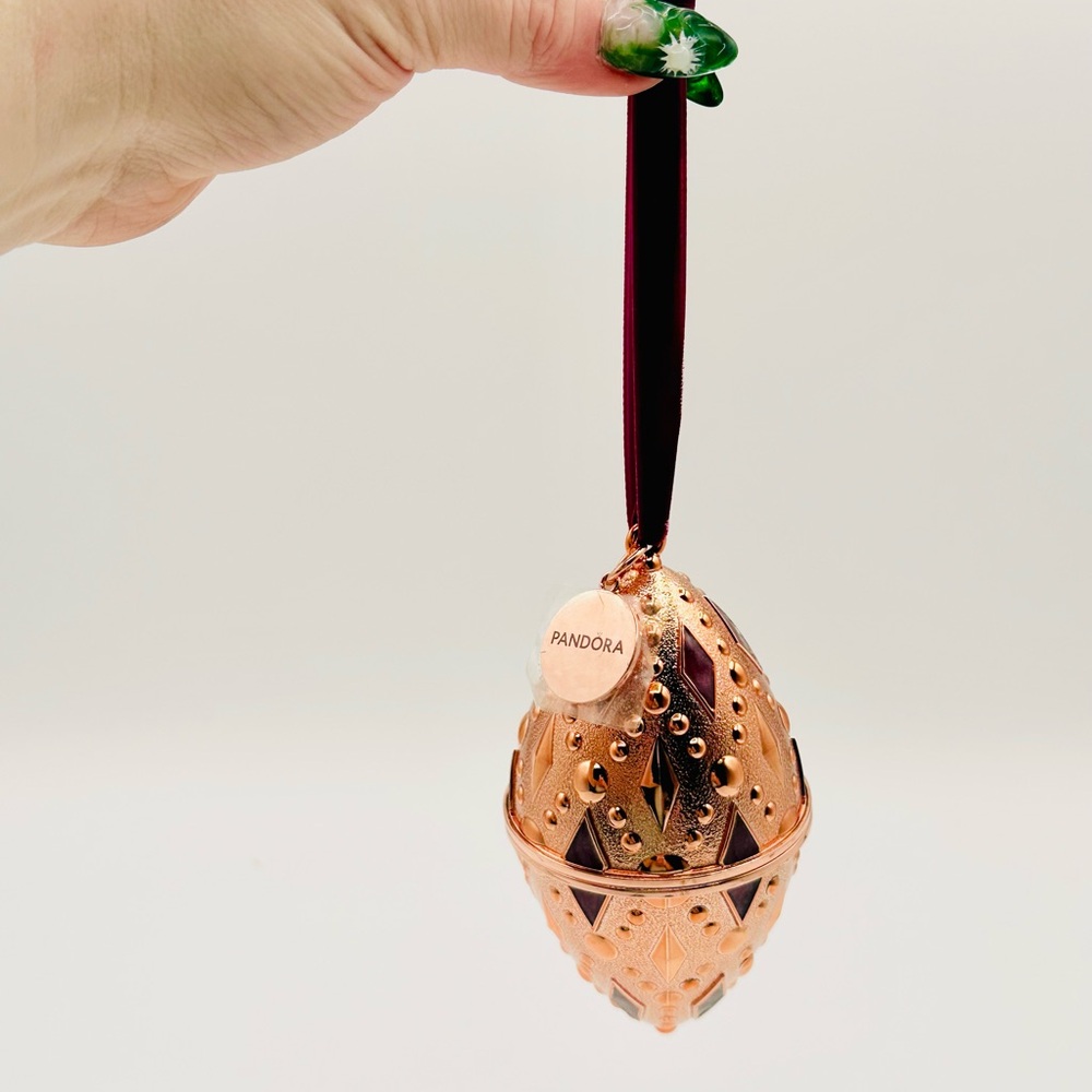 Limited Edition PANDORA Rose Gold Ornament with Burgundy Ribbon 2020 - Picture 3 of 3